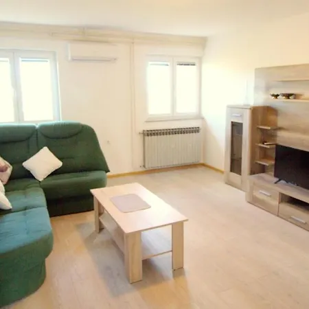 Loli Apartman Ugljan