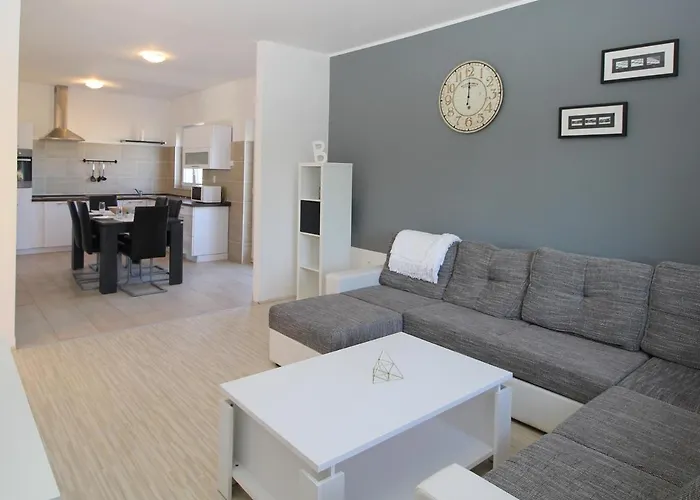 Loli Διαμέρισμα Ugljan