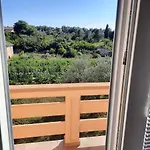 Loli شقة أوغليان